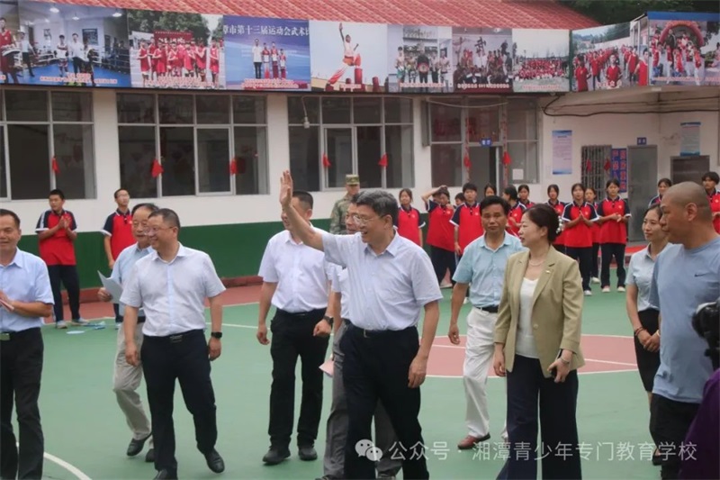 省關(guān)工委調(diào)研湘潭縣青少年專門教育學(xué)校工作匯報(bào)“春風(fēng)化雨” 特別關(guān)愛： 問題青少年矯治轉(zhuǎn)化