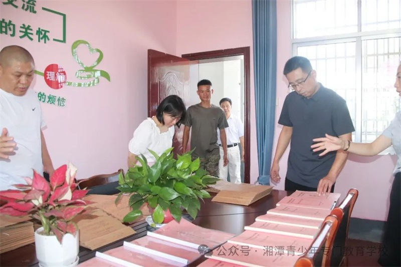 光照未來之路：湘潭市檢察院以暑熱之風(fēng)，督行青少年矯治新章！